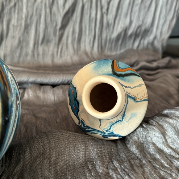 Vintage Nemadji Pottery. Set Of Two - Picture 6 of 12